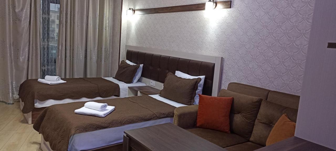 Emeg Hotel And Restaurant Batumi Exterior photo